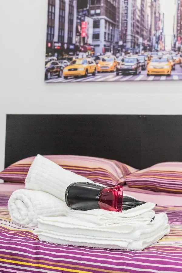 Il Mondo In Una Stanza Genoa Bed & Breakfast
